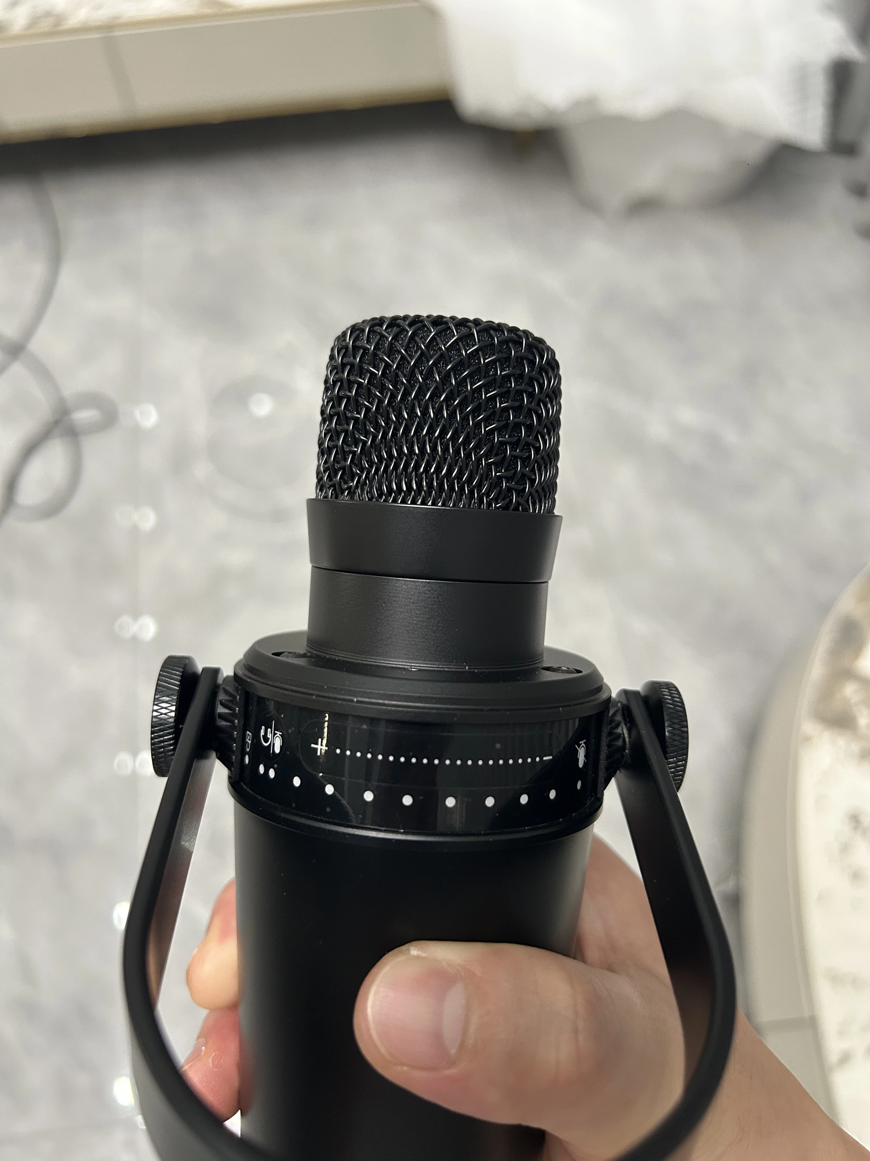 MV7 Studio Dynamic Microphone - огляд і ціна Gaming Microphone