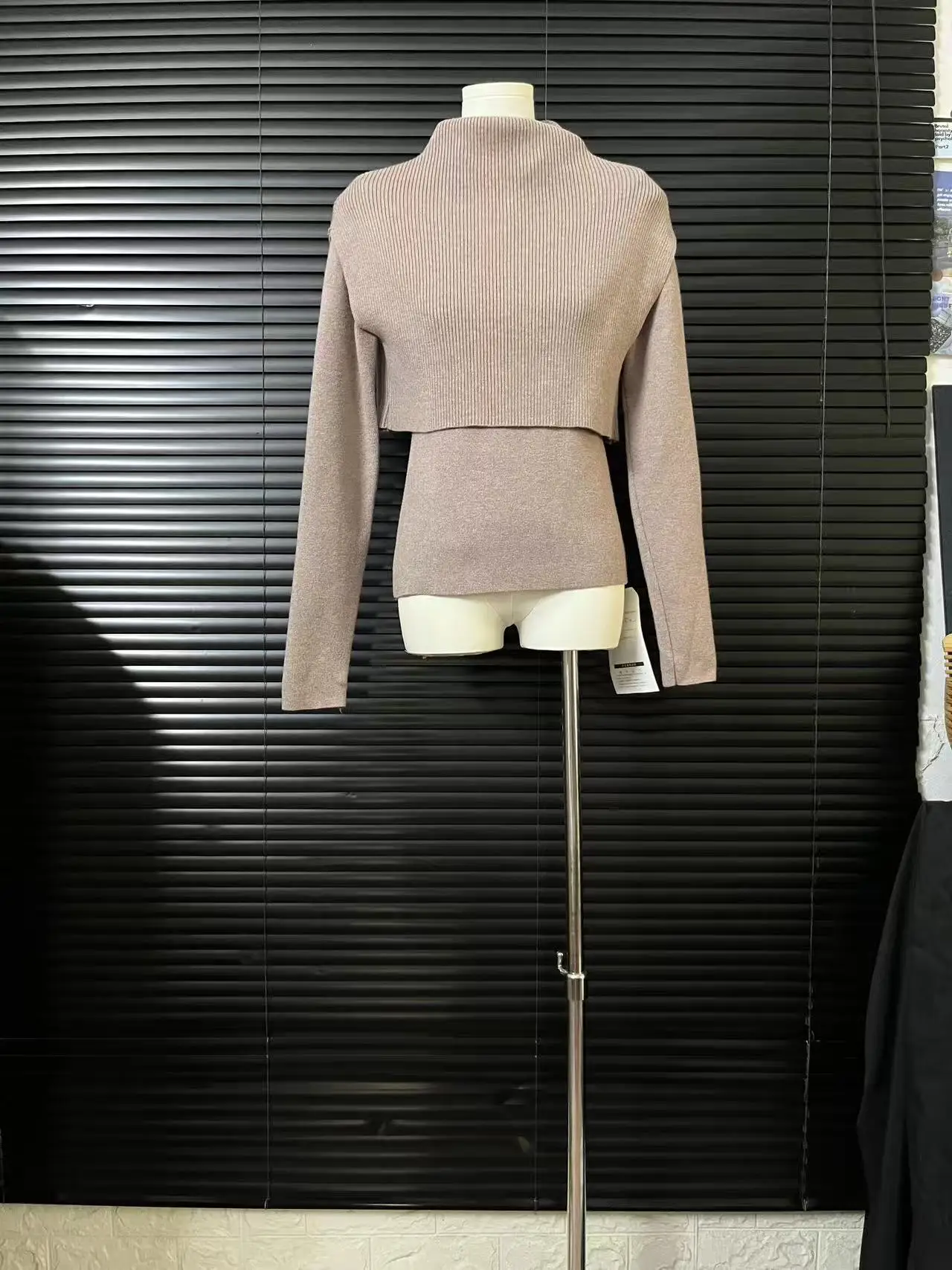 

Elegant Long Sleeve Knitted Sweater Women's Shawl Two-Piece Set Fashionable Autumn 2025 Brand Premium Ladies Pullovers C80