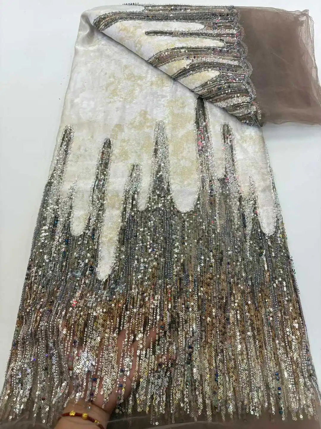 

Африканская кружевная французская ткань с блестками, 2021, высококачественная тюлевая кружевная ткань с вышивкой и бисером для шитья свадебного платья в Нигерии