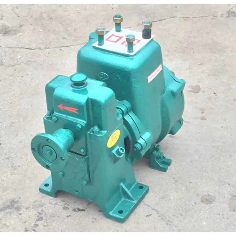 High-flow light, water centrifugal for cleanup trucks