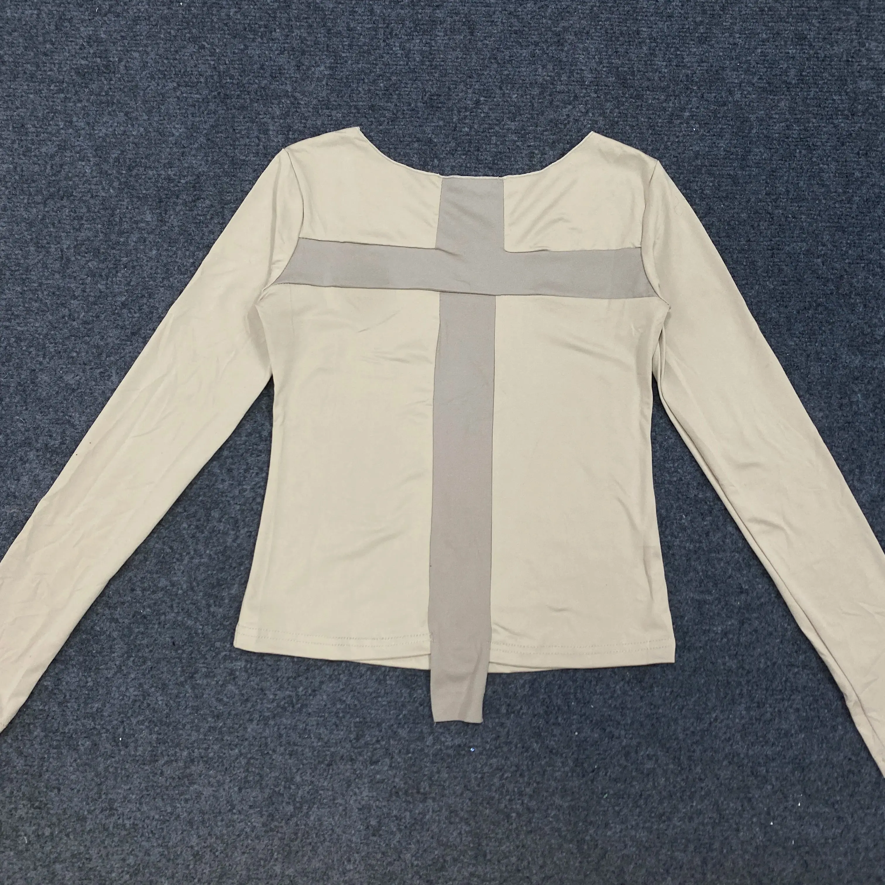 New autumn and winter Y2K women's T-shirt with simple and non monotonous color matching, full of design sense and daily life
