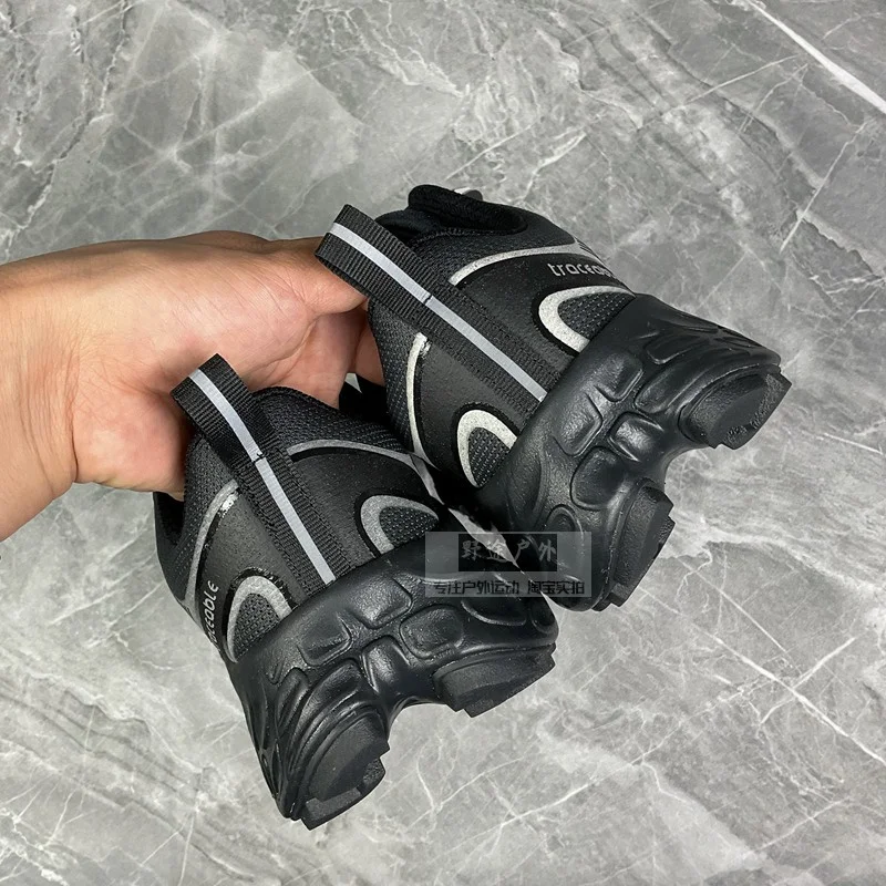 

Женские прогулочные туфли, легкие, дышащие, нескользящие кроссовки; Мужская удобная и стильная обувь.