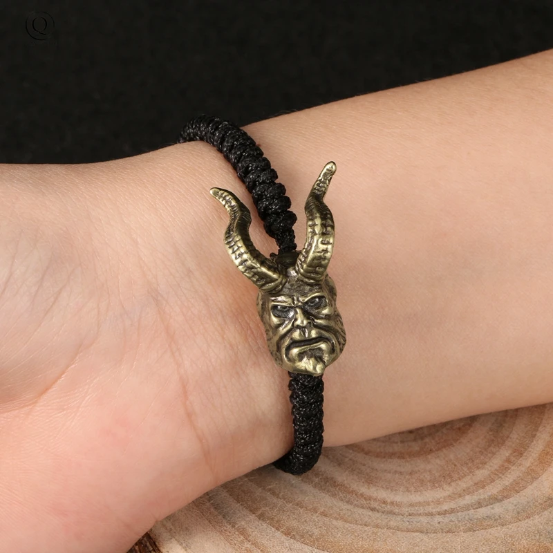Horn Hellboy Keychain Pendant Brass Knife Beads Car Keyrings Pendant Vintage Copper Paracord Rope Bead Outdoor DIY Pocket Tools