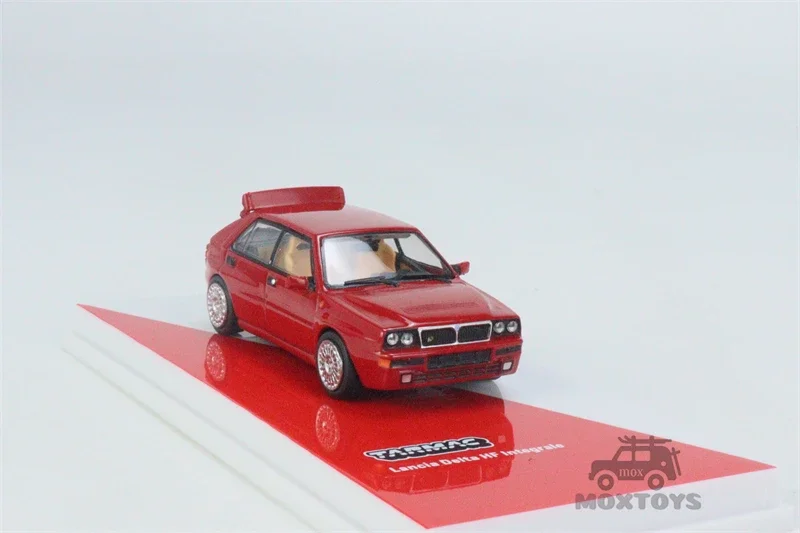 Tarmac Works 1:64 Lancia Delta HF Integrale Red Diecast Model Car