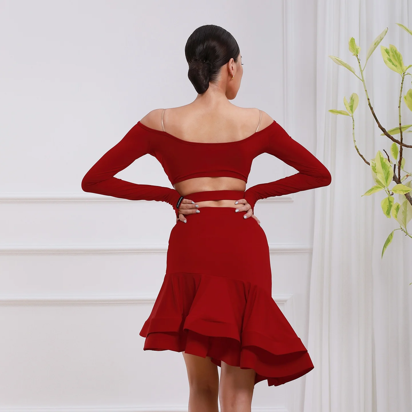 ملابس مسابقة الرقص اللاتينية الجديدة لعام 2025 للنساء مثيرة بدون أكتاف تنورة على شكل هيكل السمكة بدلة تشاتشا رومبا أزياء لاتينية XH3403