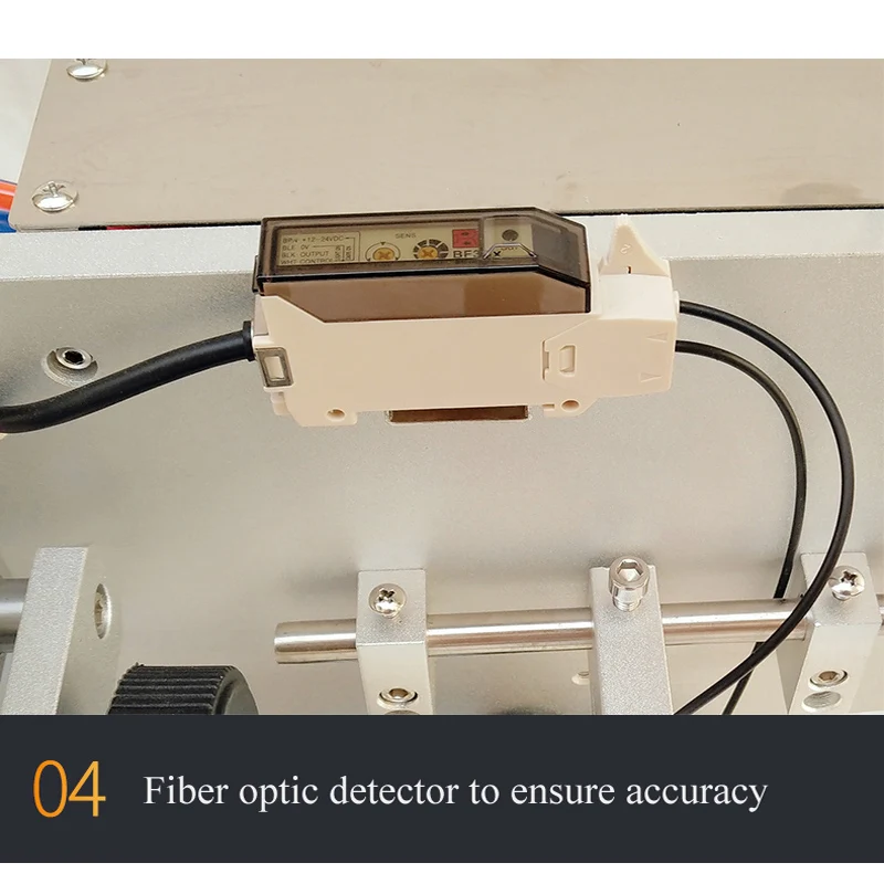 Semi-Automatic Sticker Square Bottle Labeler Tube Can Labeling Machine Customized Labeling 110V / 220V