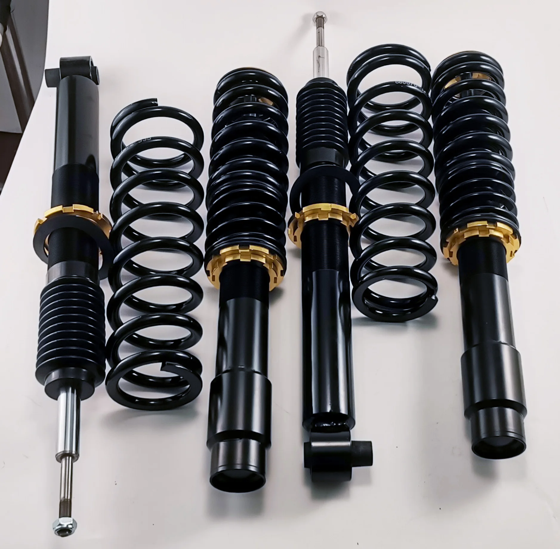 Coilovers Spring Struts Racing Suspension Coilover Kit ammortizzatore anteriore posteriore per molte auto diverse