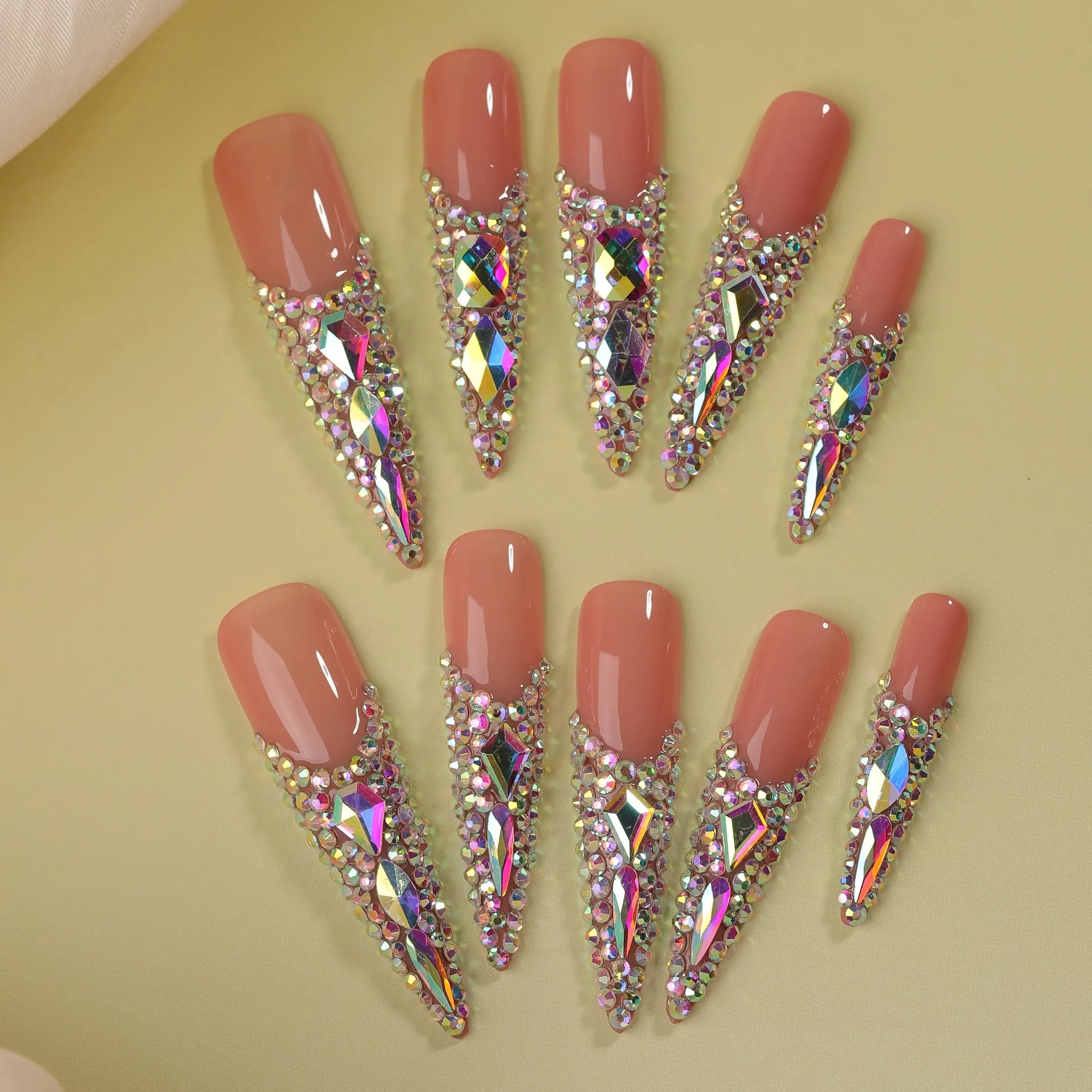 10Pcs Queen Colorful False Nails Shimmer Super Long Pointy Press on Nails Rhinestone Wearable Fake Nails Party Drama Finger Nail