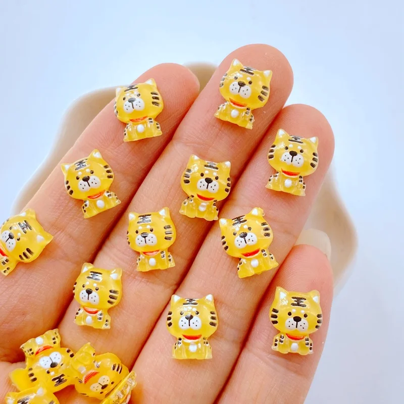 50Pcs New Cute Mini 9*10mm Little Tiger Flat Back Fit Phone Manicure Deco Anicure Embellishments For Hair Bows Accessories