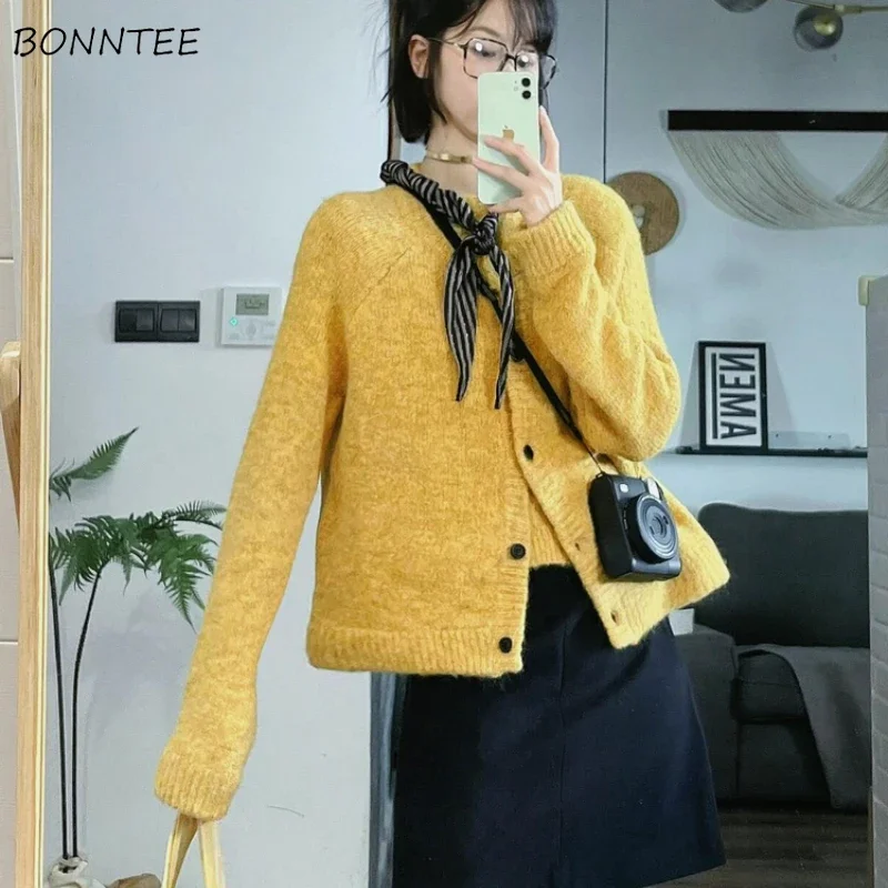 

Трикотажные комплекты, женские кардиганы с длинными рукавами, базовые майки на пуговицах, осенние элегантные универсальные корейские стильные модные модели Ulzzang 2024