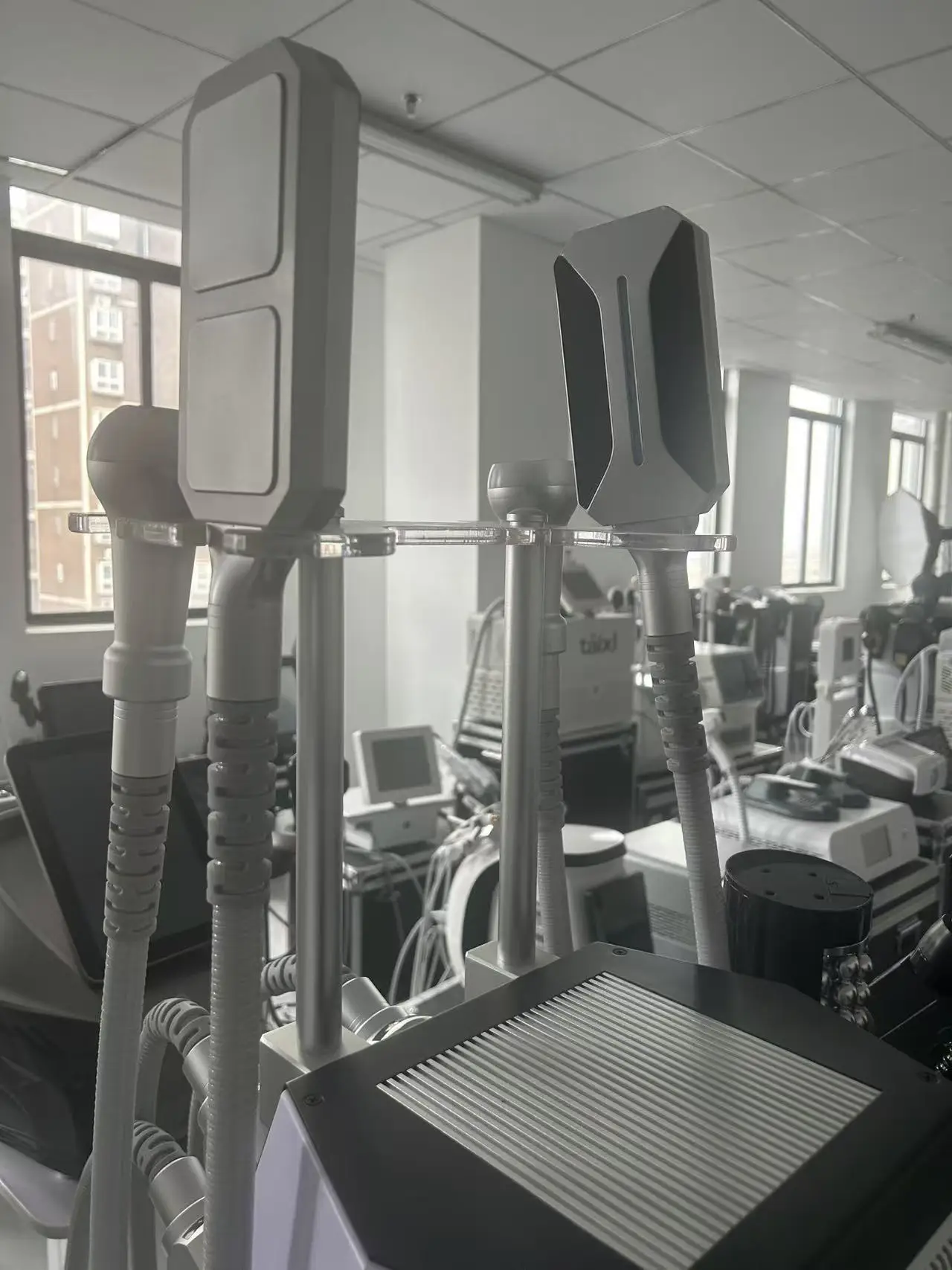 

Portable pro Cryolipolysis Fat Freezing Slimming Machine for Body ContouringCooling Weight Loss Device for Salon Use