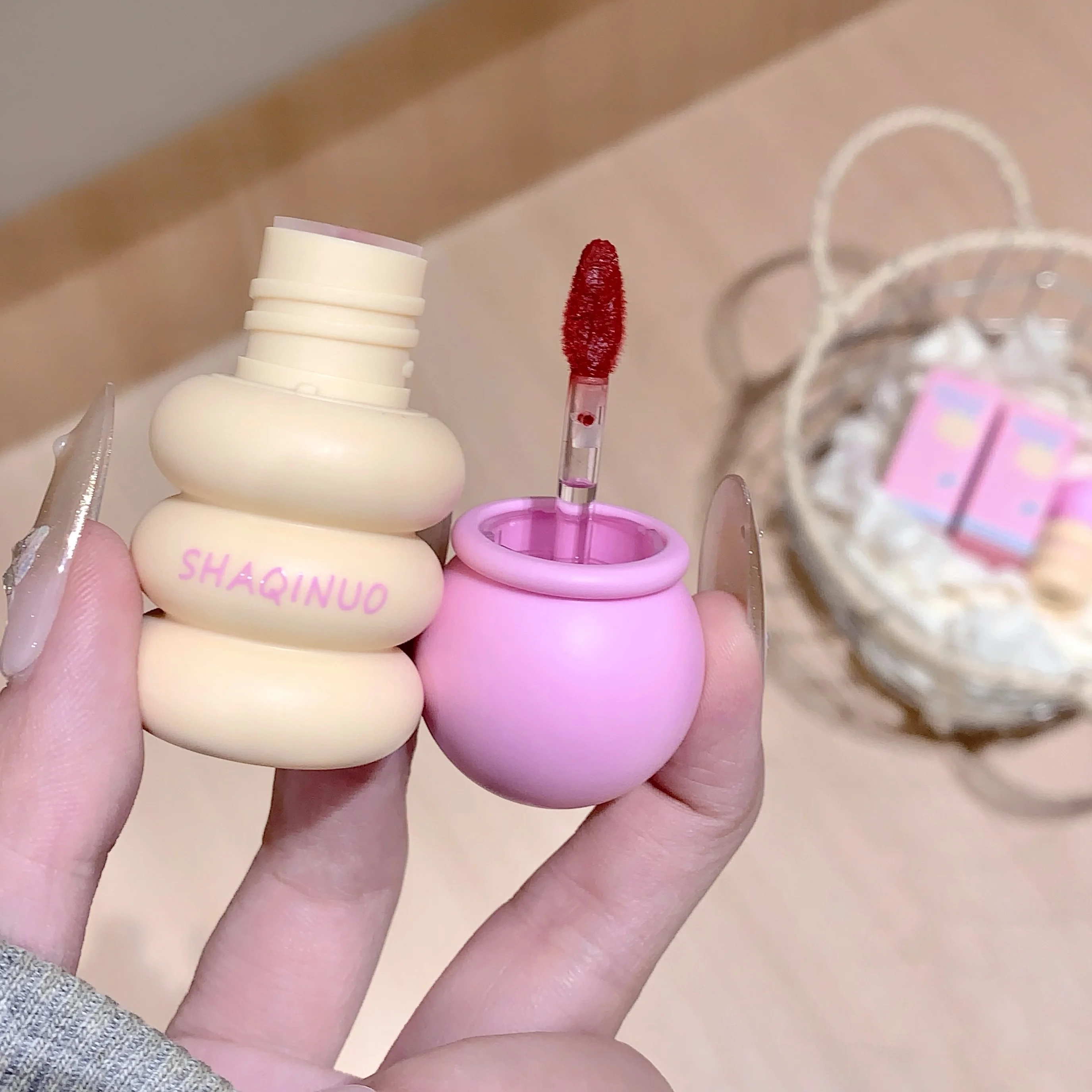 SHAQINUO ملمع شفاه غير لامع، ألوان متباينة، طين شفاه مخملي غير لامع يدوم طويلاً، أحمر شفاه غير مجفف