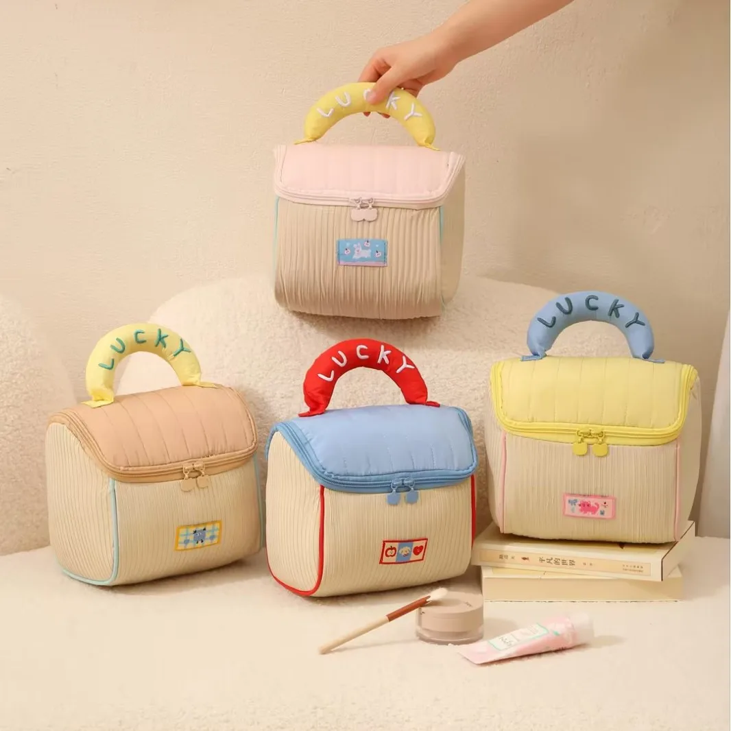 Cute Cartoon Pattern Cosmetic Bag Niche Design Portable Travel Makeup Pouch Organizer Bag for Toiletry Storage Daily Outdoor Use
