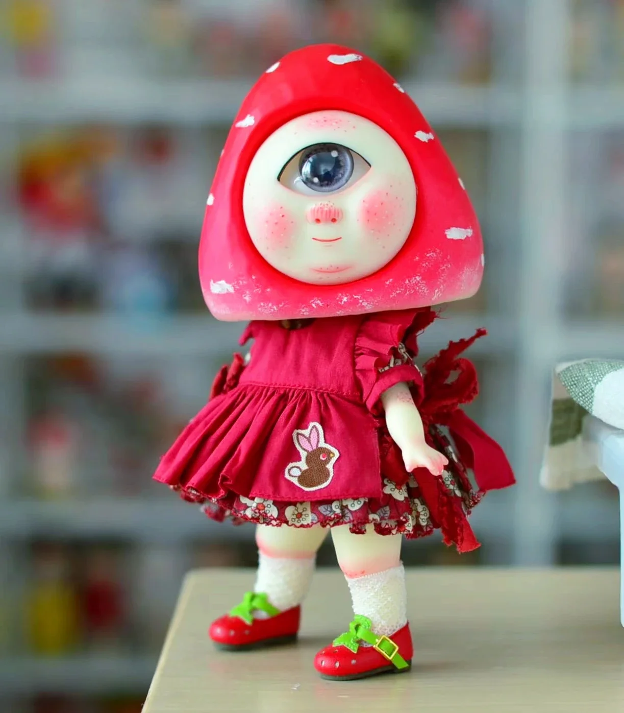 Big Face Eye Field Mushrooms Head Baby BJD Doll Red Head Big Eyes Face Expression Girl Figure Toy Customized Doll Designer