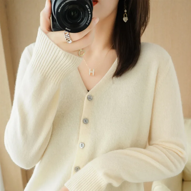 Cardigan Coat Women\'s Knitted Base Shirt V-neck Long Sleeve New Korean Style Outer Sweater For Spring And Autumn 2024