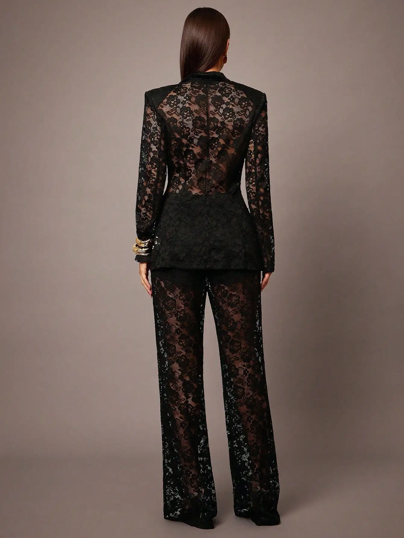 

Женский элегантный брючный костюм с высокой талией, цветочным кружевом и расклешенными брюками