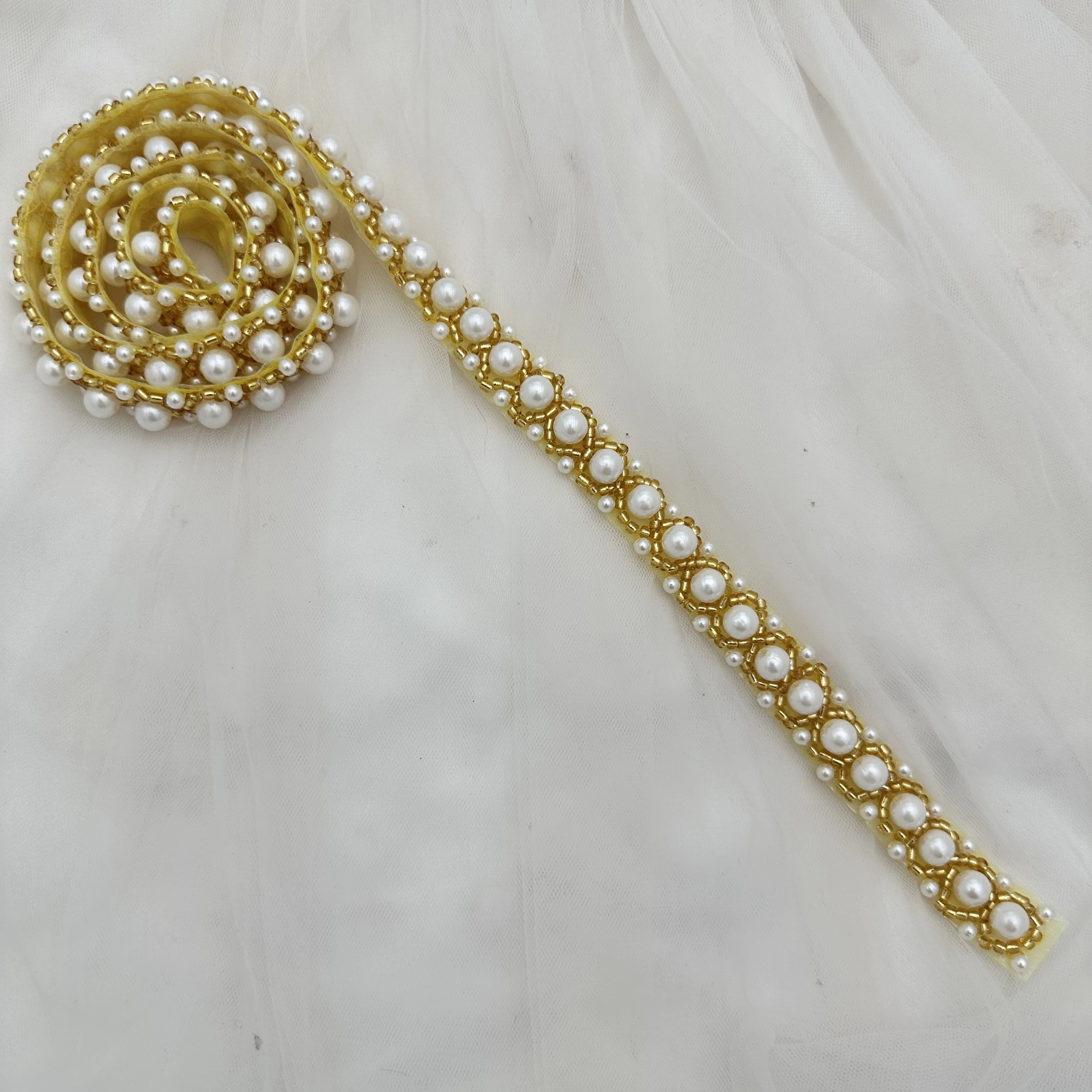 Gold Bead + Foamy Bead Embelli - Embroidery Gold recension och pris
