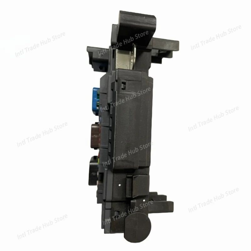 Fuse Box 9813136880 for Peugeot 508 2011-2015 for Citroen C4L 2012-2019