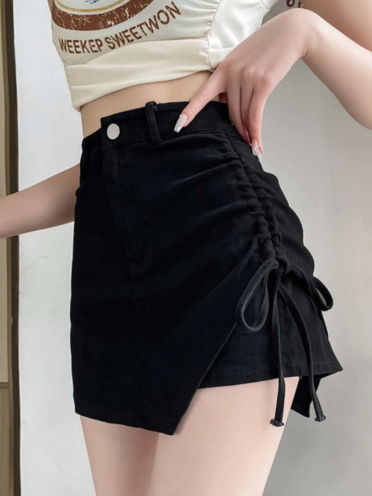 

High Waist Black Skirt Women's Summer 2026 Slimming Short A-Line Half Body Skirt Pants Irregular Korean Style Commute