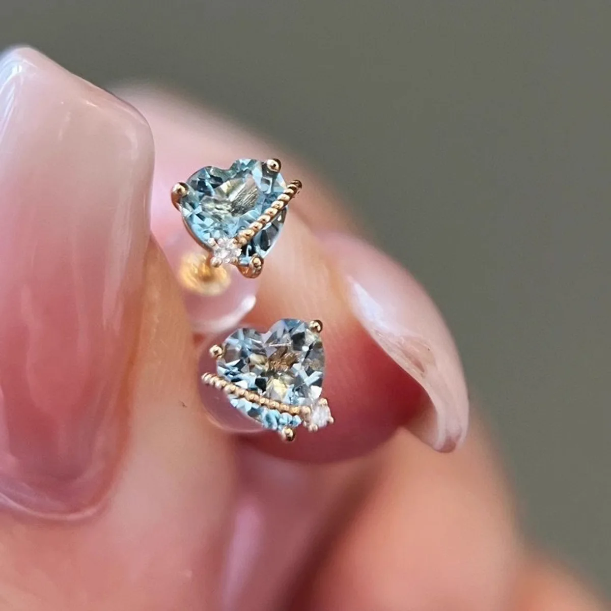 

CHOZON S925 Solid Silver Blue Diamond Heart Earrings Luxury Wholesale Dainty Jewelry for Women