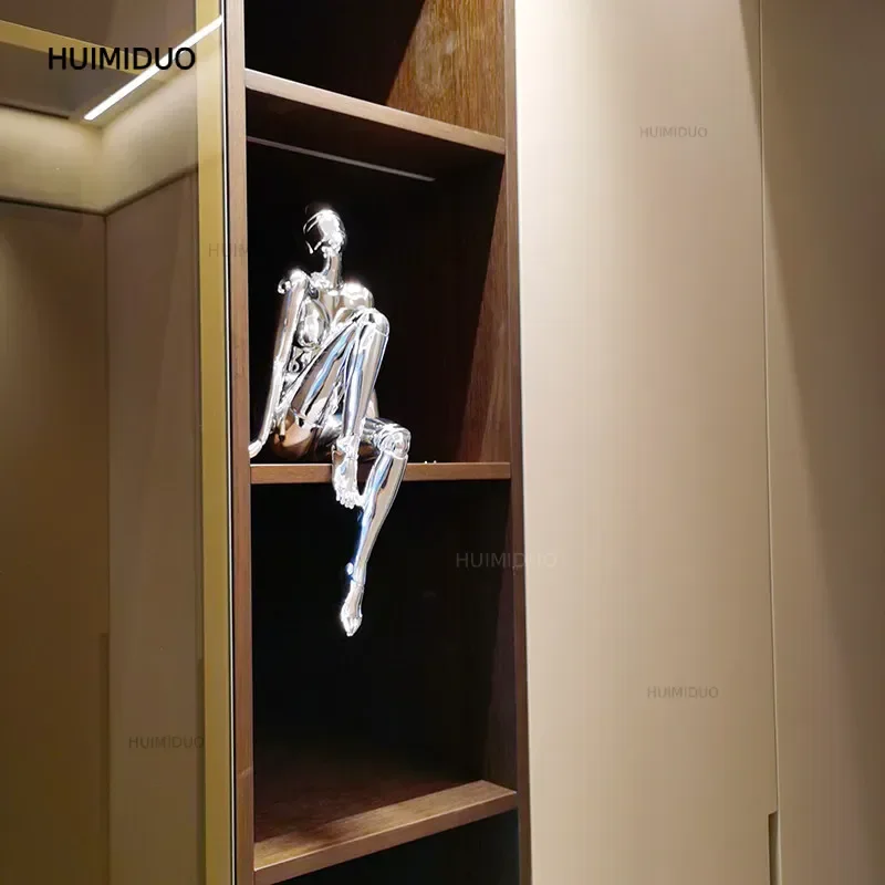 Escultura de Mujer Robot Cromada, Figura de Arte Mecánico Plateada, Adorno Moderno para el Hogar, para Mueble de TV, Barra o Est