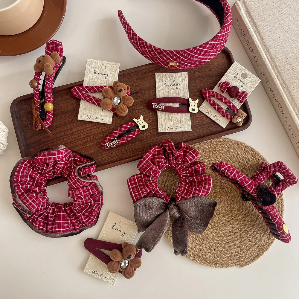 Hair Clips New Red Plaid Pattern Premium Soft Fabric Girls Hair Accessories with Scrunchie Headband Claw Clip Set Sophisticated