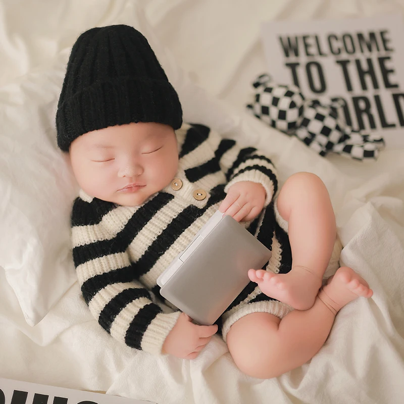 Home Style Newborn Photography Outfit Mini Computer Baby Posing Props Infant Photo Striped Bodysuit Set Studio Shoot Accessories