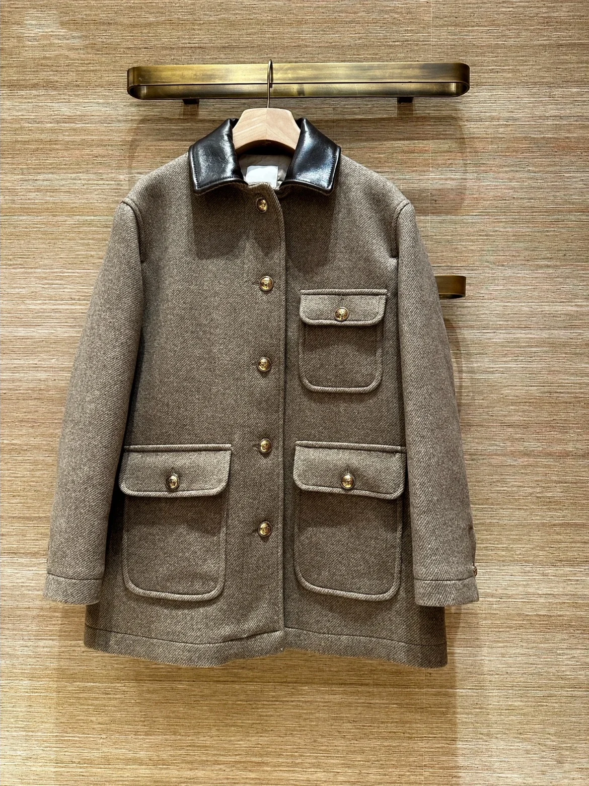

Heidd Autumn Winter PU Collar Patchwork Woolen Coat with Multiple kets Medium Length Women's Faion Ele Sle