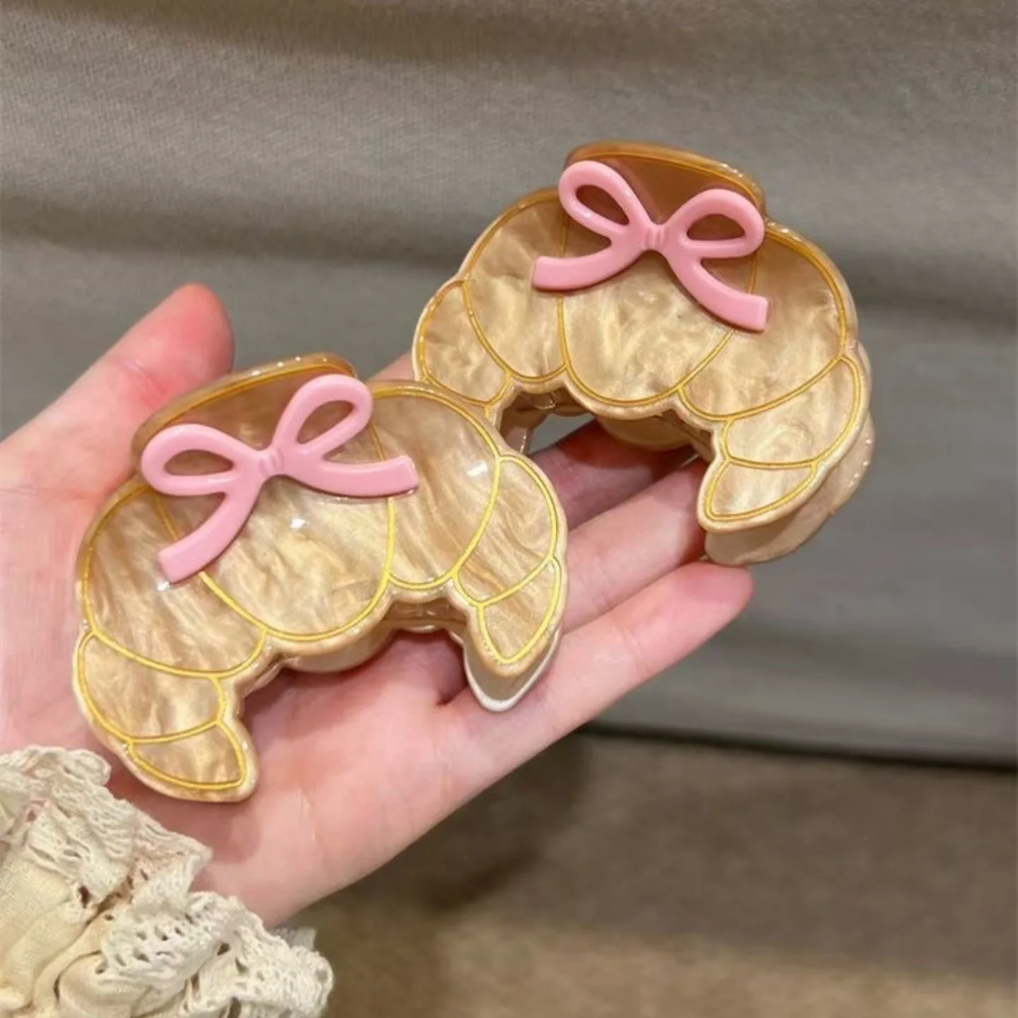 Cute Bow Croissant Hair Clips New Girly Shark Clips Elegant Medium Hair Clips For Women Daily Fashion Matching Hair Accessories