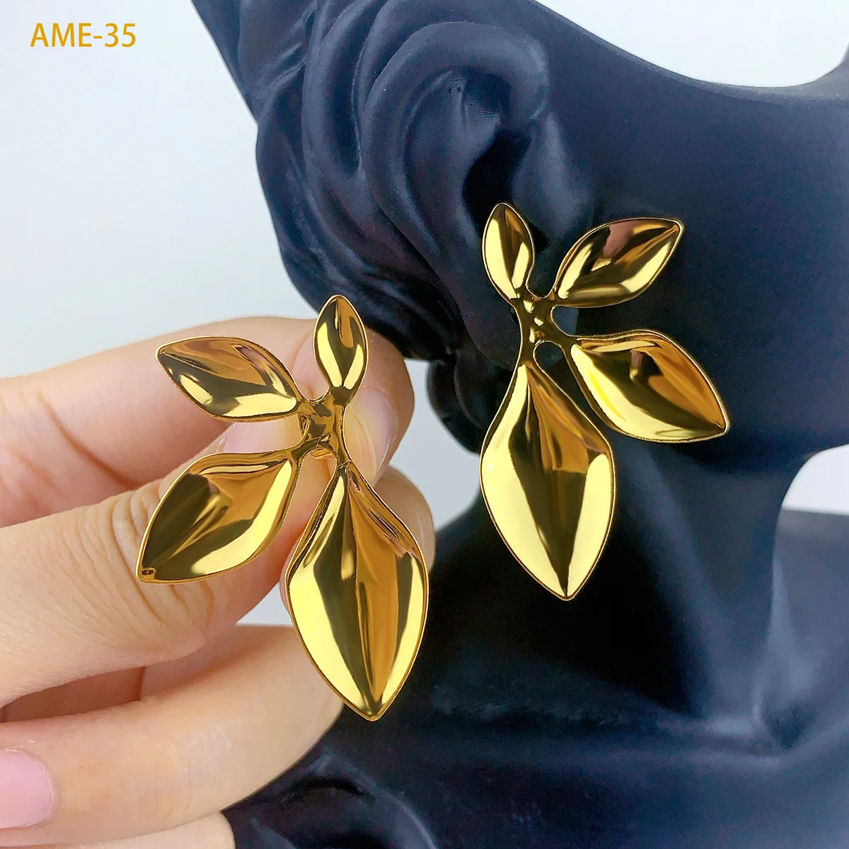 ANIID Women's Vintage Fan Leaf Shape Earrings Stud Temperament Gold Color Big Earrings Personality Simple Party Jewelry Gift