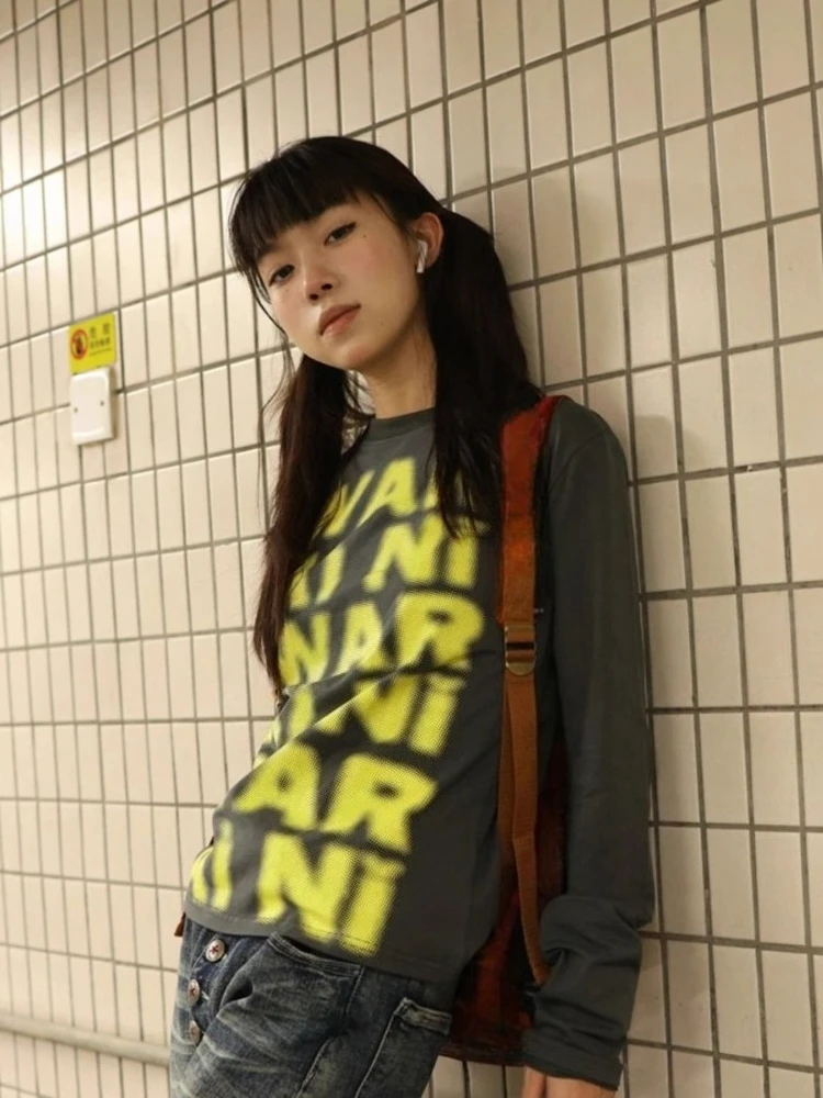 เสื้อยืดพิมพ์ลายสไตล์ Y2K แนวสตรีทแวร์ ผู้หญิง พังก์ ทรงเข้ารูป ปี 2025 ฤดูใบไม้ร่วง ฮาราจูกุ กรันจ์ วินเทจ