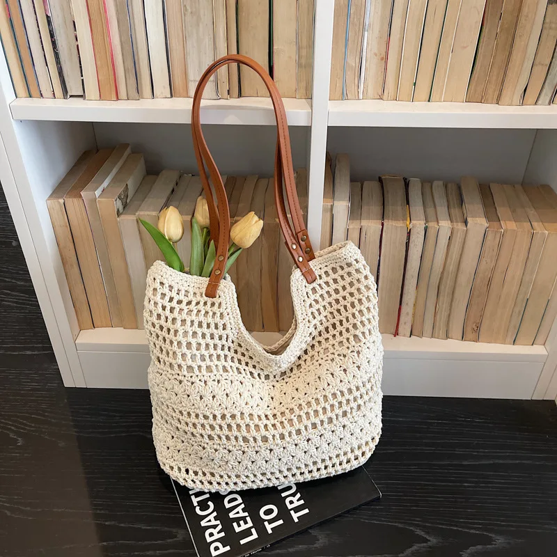 

New Women Crossbody Bags Summer Woven Straw Fashionable and Versatile Tote Bag Large Capacity Stylish Casual Commuter Bag
