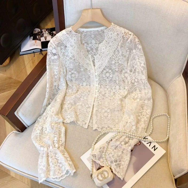 

Top Women's Fall Winter Lace V-neck Fitted Undershirt Stylish Sexy New Comfortable Minimalist Casual Niche Premium Fashionable