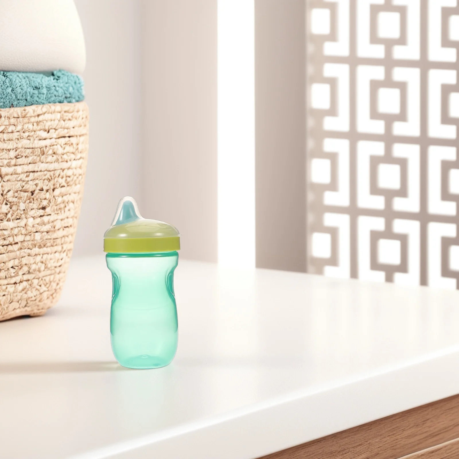 

Large Capacity Drinking Bottle Hard Spout Spill Proof Sip For Kids Non-Spill Water Bottle Travel Daily Use Baby Training