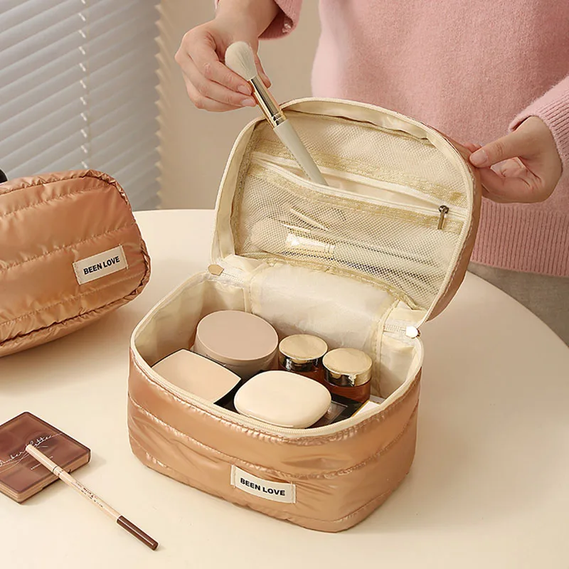 Large Capacity Tote Cosmetic Bag New Gold Silver Travel Toiletry Pouch Portable Makeup Organizer for Lipstick Cosmetics Case