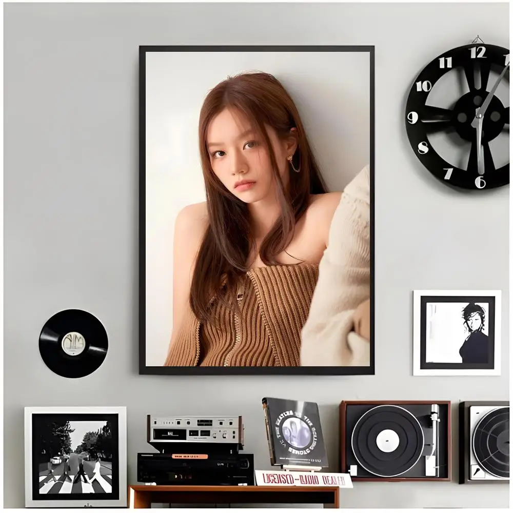 Actress Performer Lee Hye-ri Poster Modern Wall Art Home Decor Living Room Decorative Print Unframed