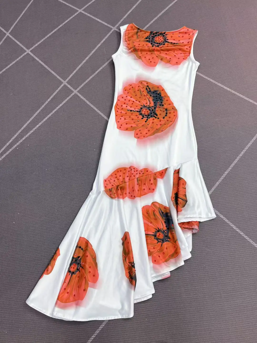 فستان نسائي أنيق مكشكش فستان كبير مطبوع عليه زهور حمراء فساتين غير متماثلة بأشرطة من حجر الراين في ملابس الحفلات الليلية Huakai #6