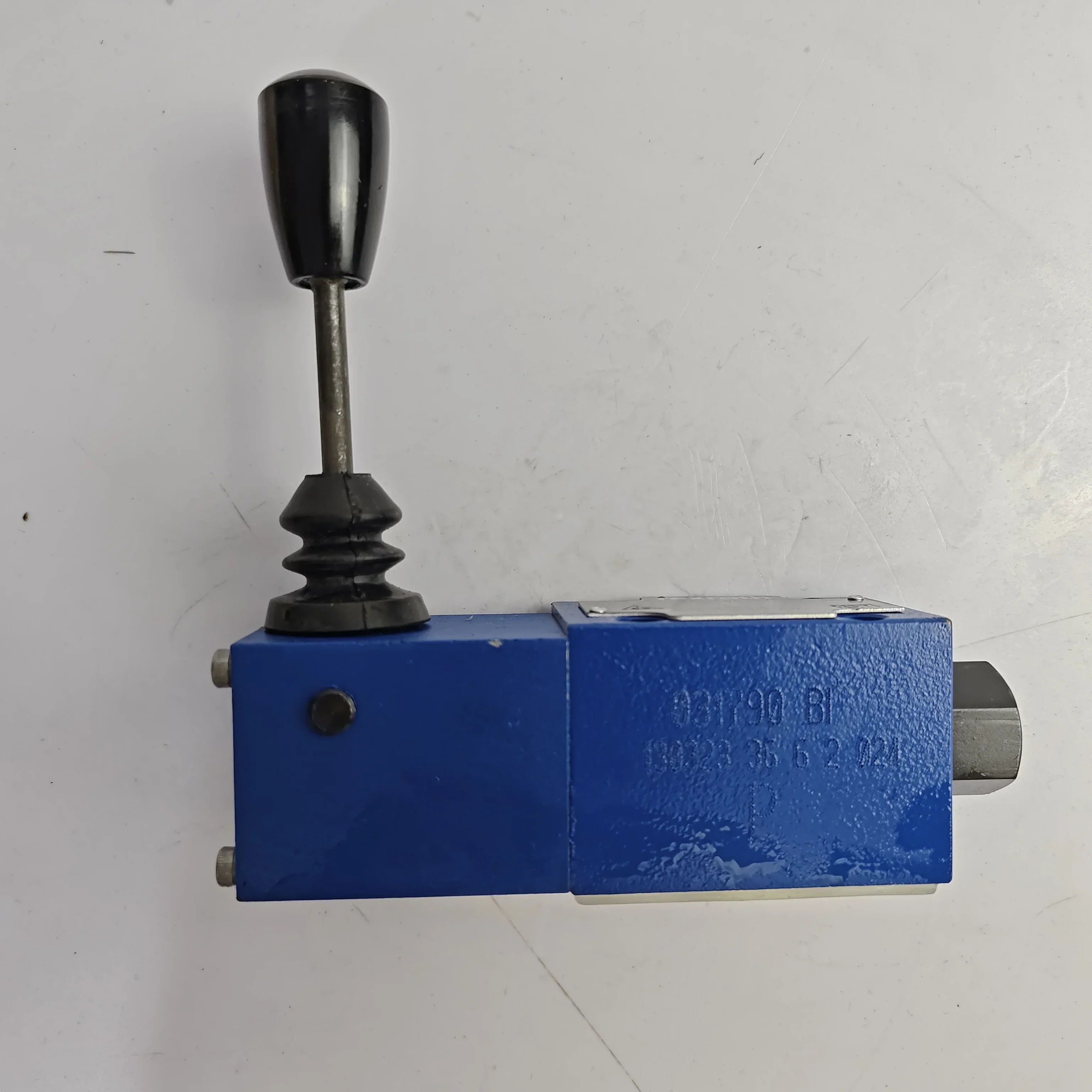 cross-borderHot salesRexroth flow control  R900423261 2FRM10-3X/50LB
