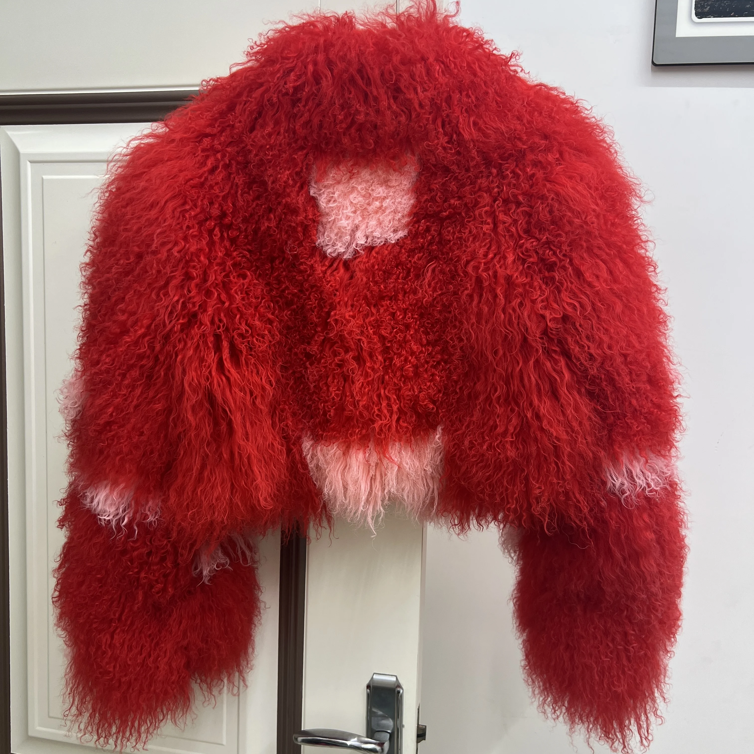 Winter dames echte Mongoolse lamsbontjas tweekleurige kleur trendy en modieuze bovenkleding hoogwaardige korte en jas