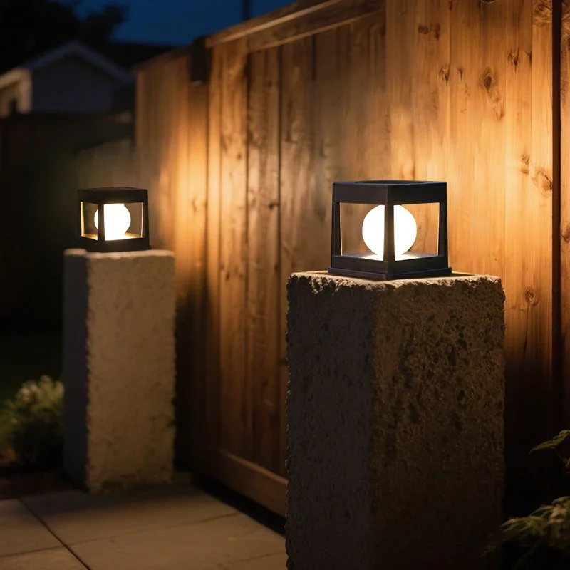 2LEDs Solar Post Light Outdoor Post Caps Lights Solar Fence Post Lamp Pillar Lamps Waterproof for Wooden Posts Patio Camping Dec