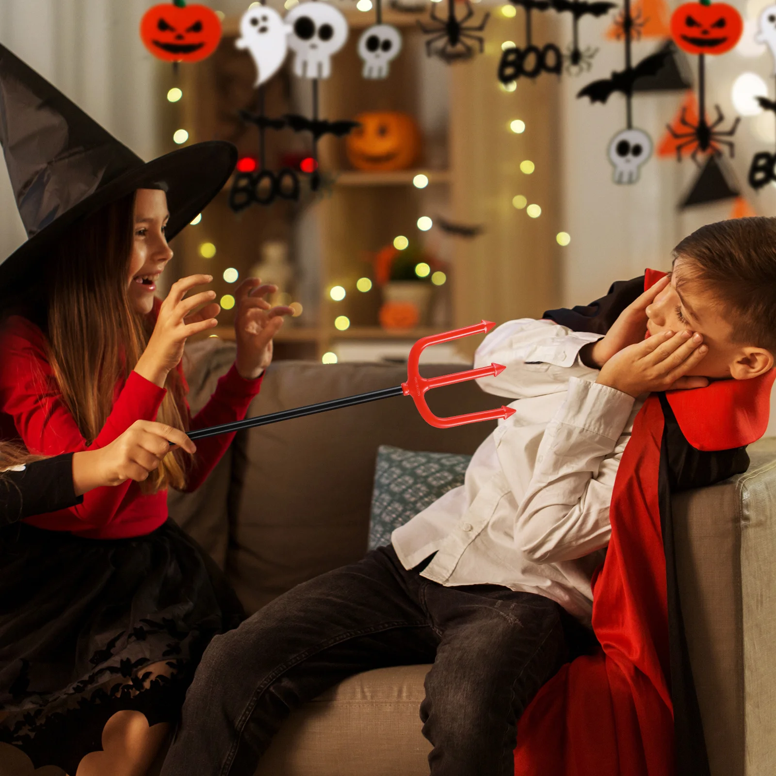 プラスチックトライデントレッドハロウィンコスチュームアクセサリーパーティーデコレーション子供のためのフェスティバル小道具コスプレ楽しいギフト