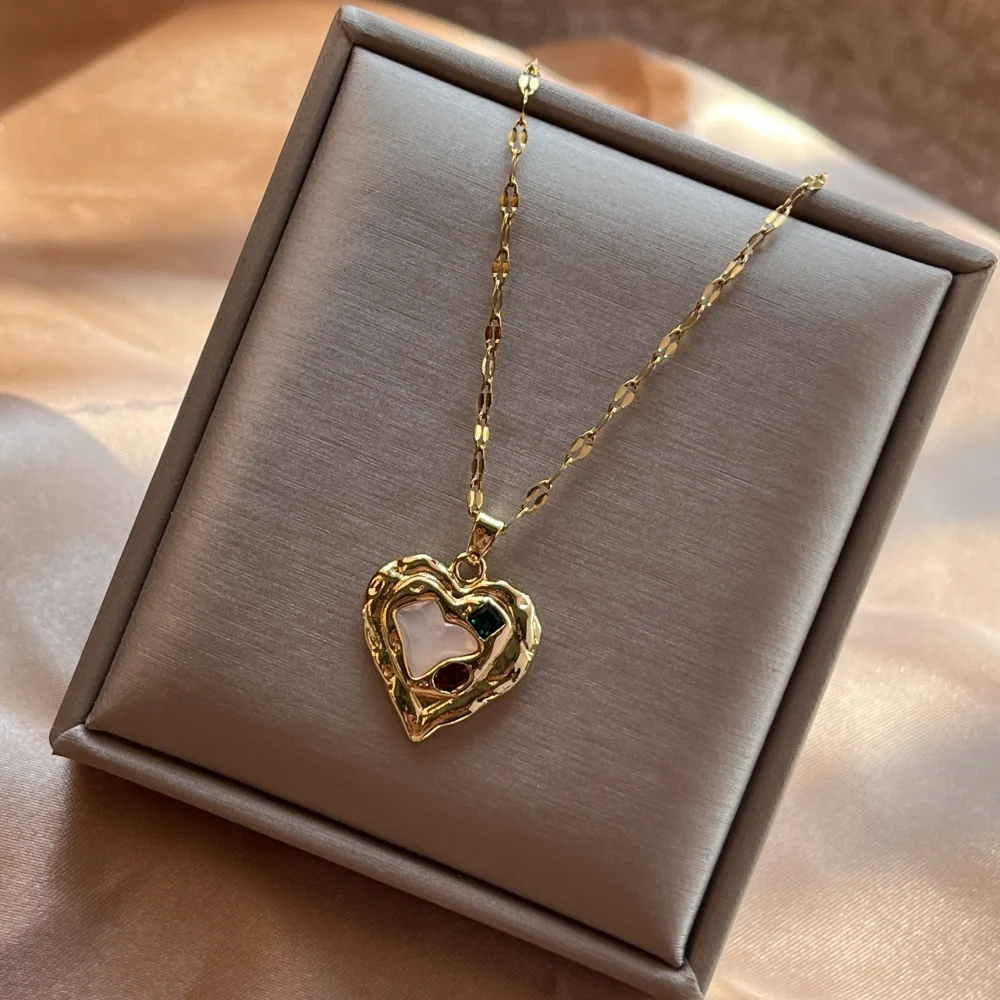 2025 جديد Hot البيع الفولاذ المقاوم للصدأ القلب شل Charms للنساء تشيكوسلوفاكيا الباروك قلادة الحب مجوهرات هدايا عيد الحب