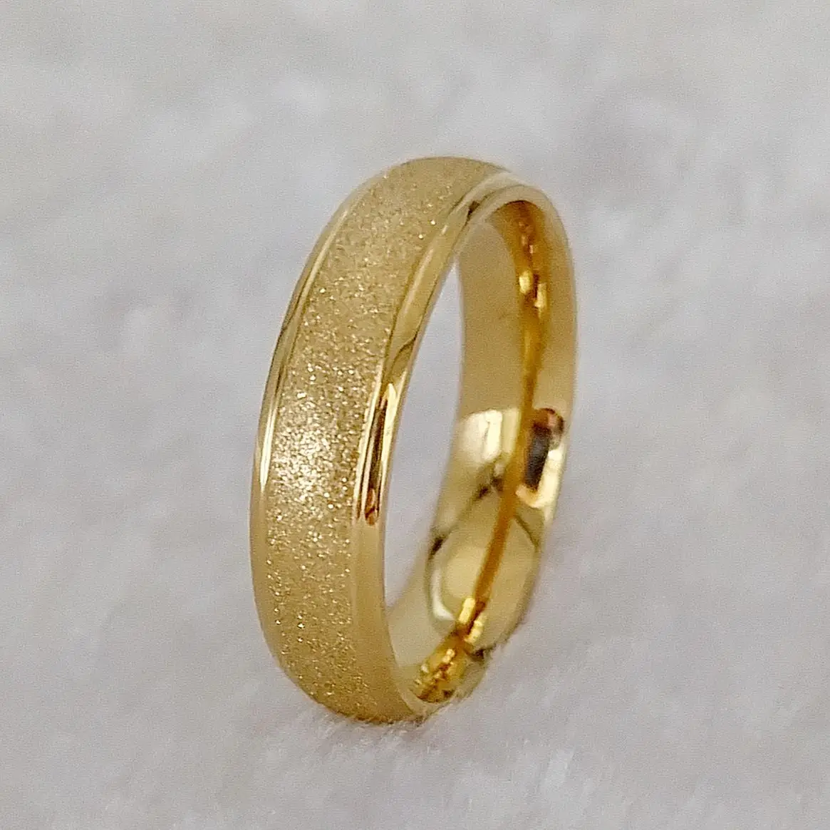 Wholesale Domed Love Wedding Rings For Men and Women Fashion Party costume 24 Gold Plated Stainless Steel Jewelry Couple Ring