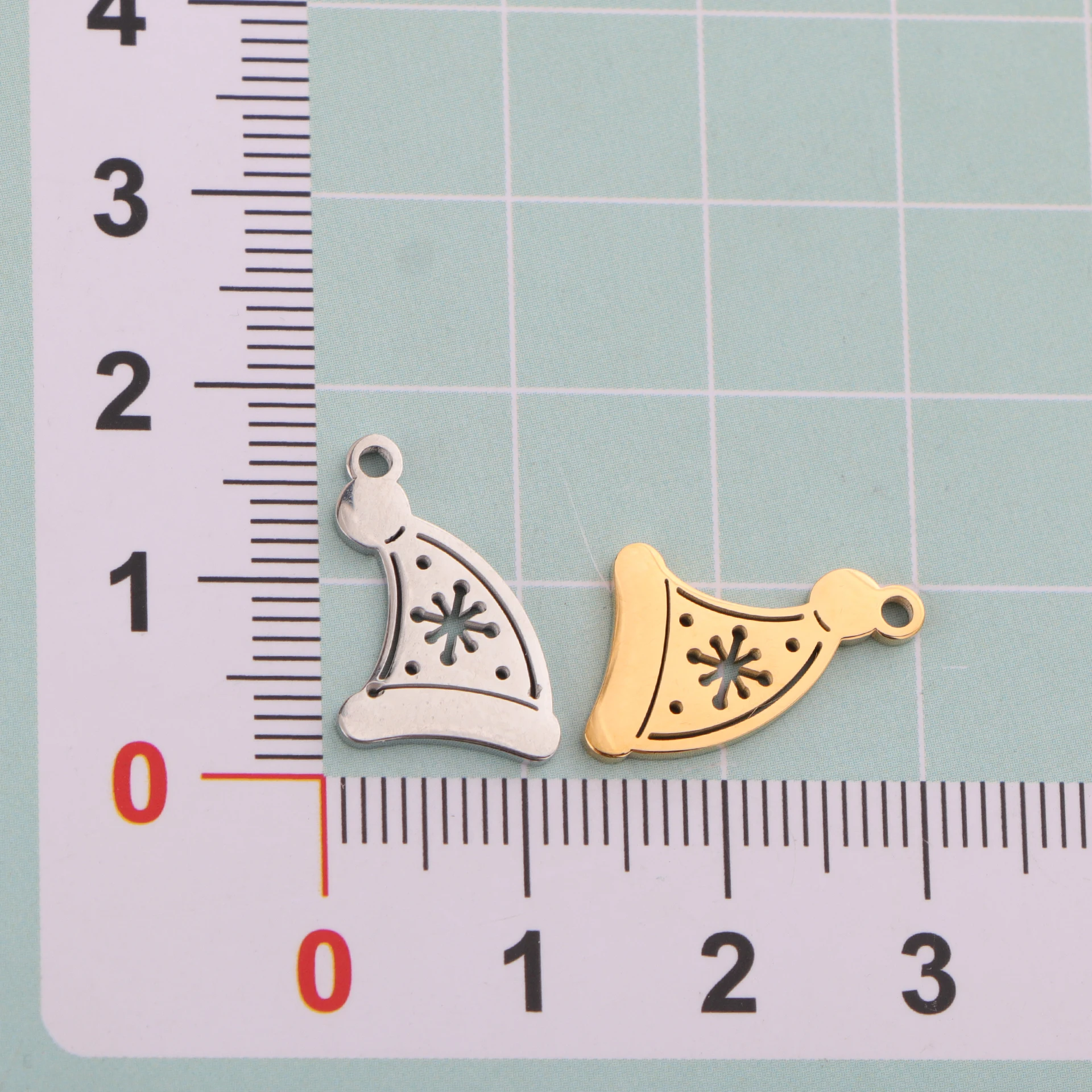 10 قطعة/الوحدة مرآة مصقولة الفولاذ المقاوم للصدأ عيد الميلاد موضوع السحر ندفة الثلج جارلاند جرس الجوارب قبعة المعلقات DIY بها بنفسك صنع المجوهرات