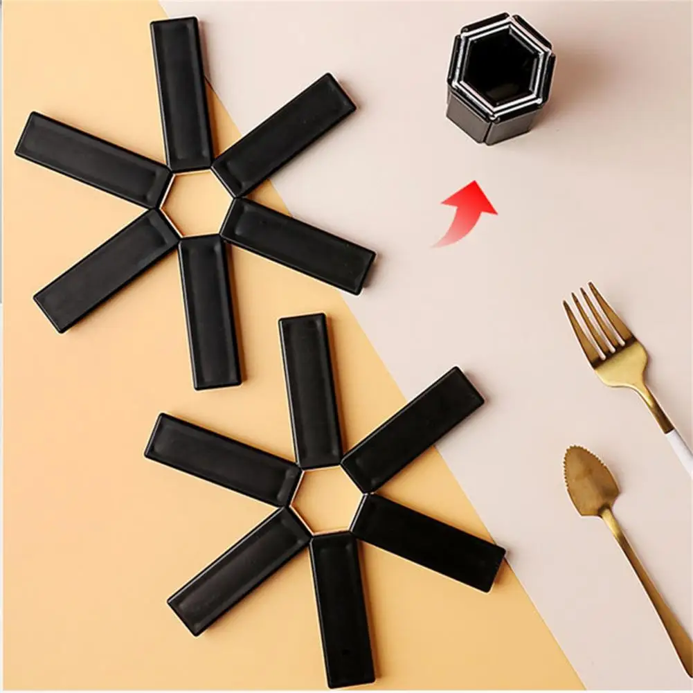 Burrs-free Heat-Insulating Pot Placemat Kitchen Accessory Space-saving Useful Foldable Kitchen Hot Pot Holders Trivets