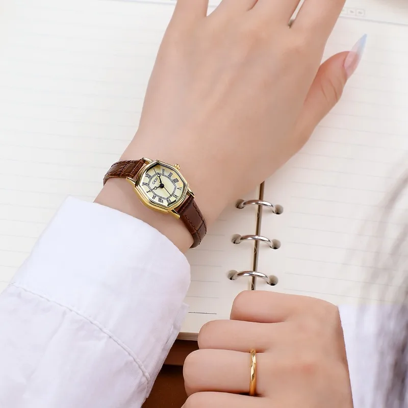 New Vintage Roman Ladies Watch Exquisite Small Student Niche Waterproof Classic Leather Waterproof Quartz Watch Birthday Gift