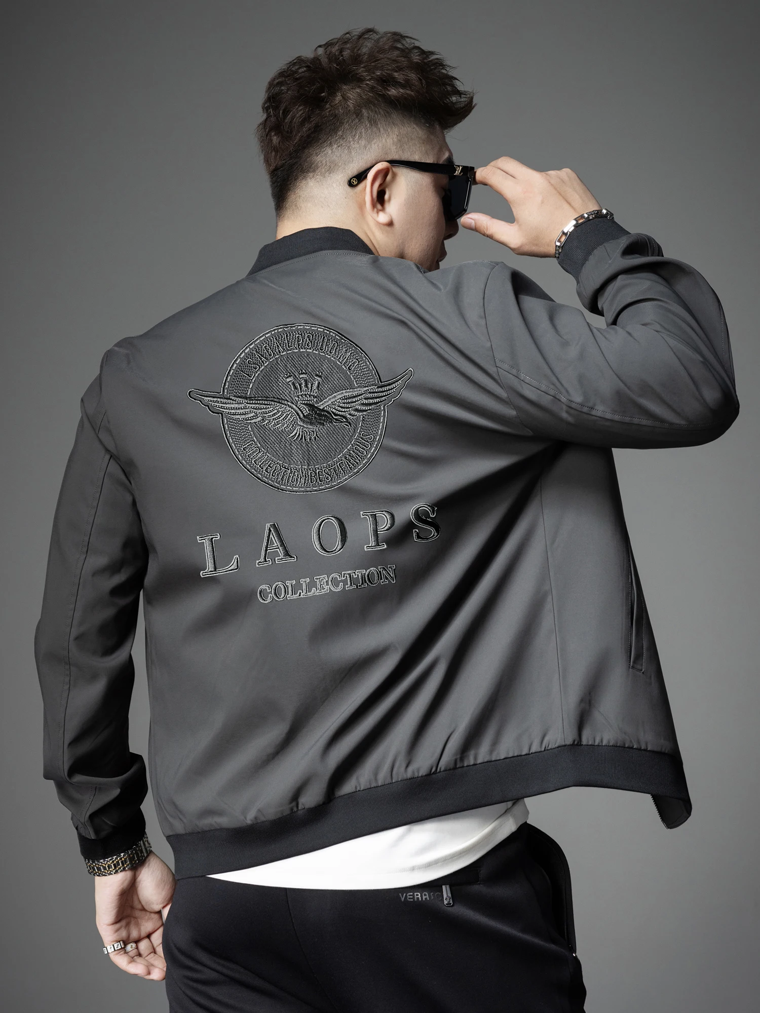 

Модная мужская куртка с вышивкой в бейсбольном стиле, верхняя одежда для весны и осени, мужская рубашка стандартного кроя из полиэфирного волокна на молнии