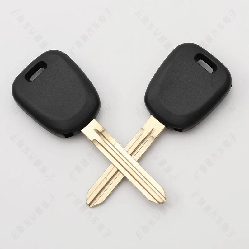 Suitable for Suzuki Liana Deputy Key Shell Boutique Car Double-sided Toothed Copper Key Shell with Chip Slot