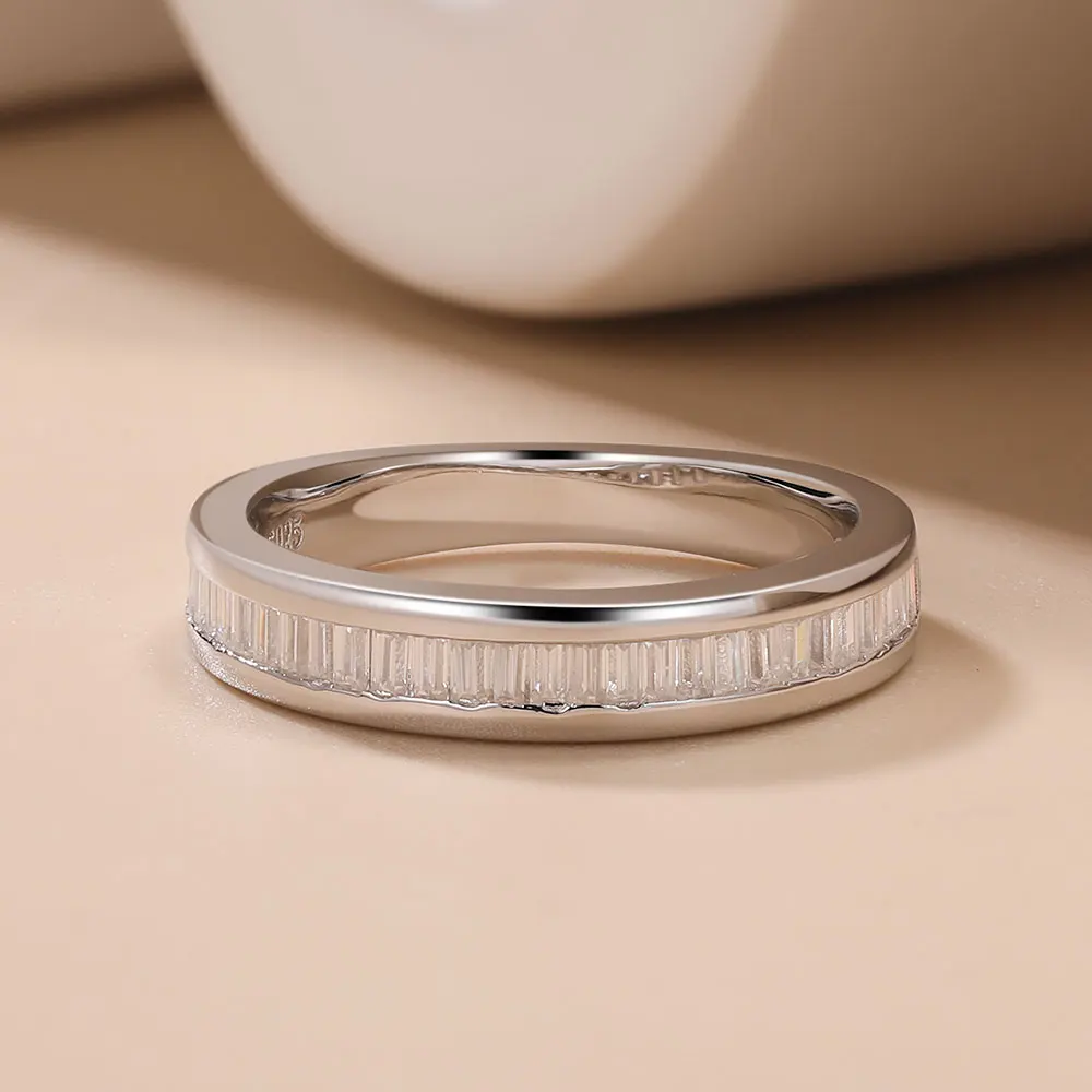 

Pretty Beauty Moissanite Wedding Band for Women S925 Silver Channel Set Eternity Band Unisex Promise Ring Hypoallergenic Jewelry