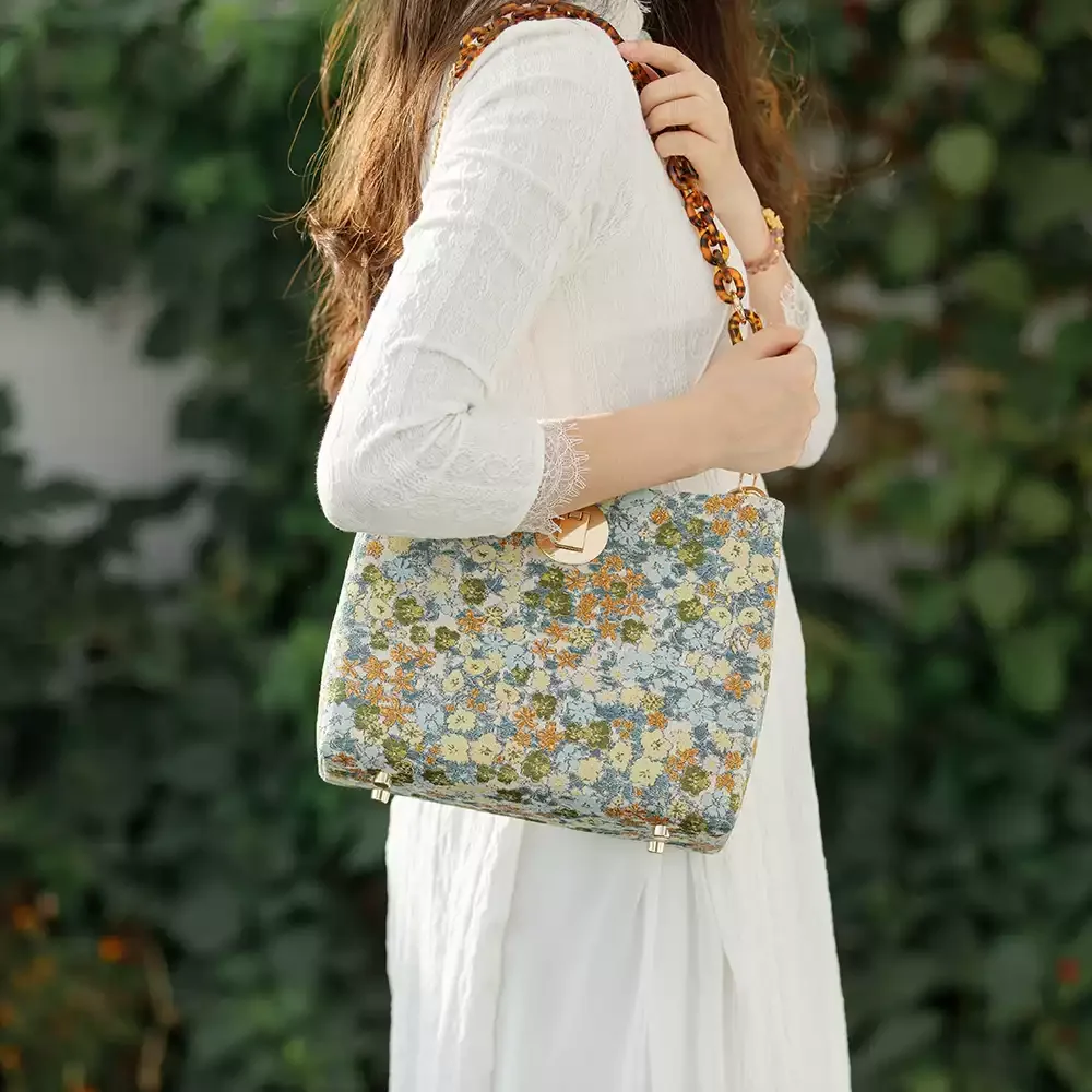 Retro Pastoral Contrast Color Small Floral Twist Lock Shoulder Bag, Handmade DIY Material Kit, No Cutting Required Sewing Craft
